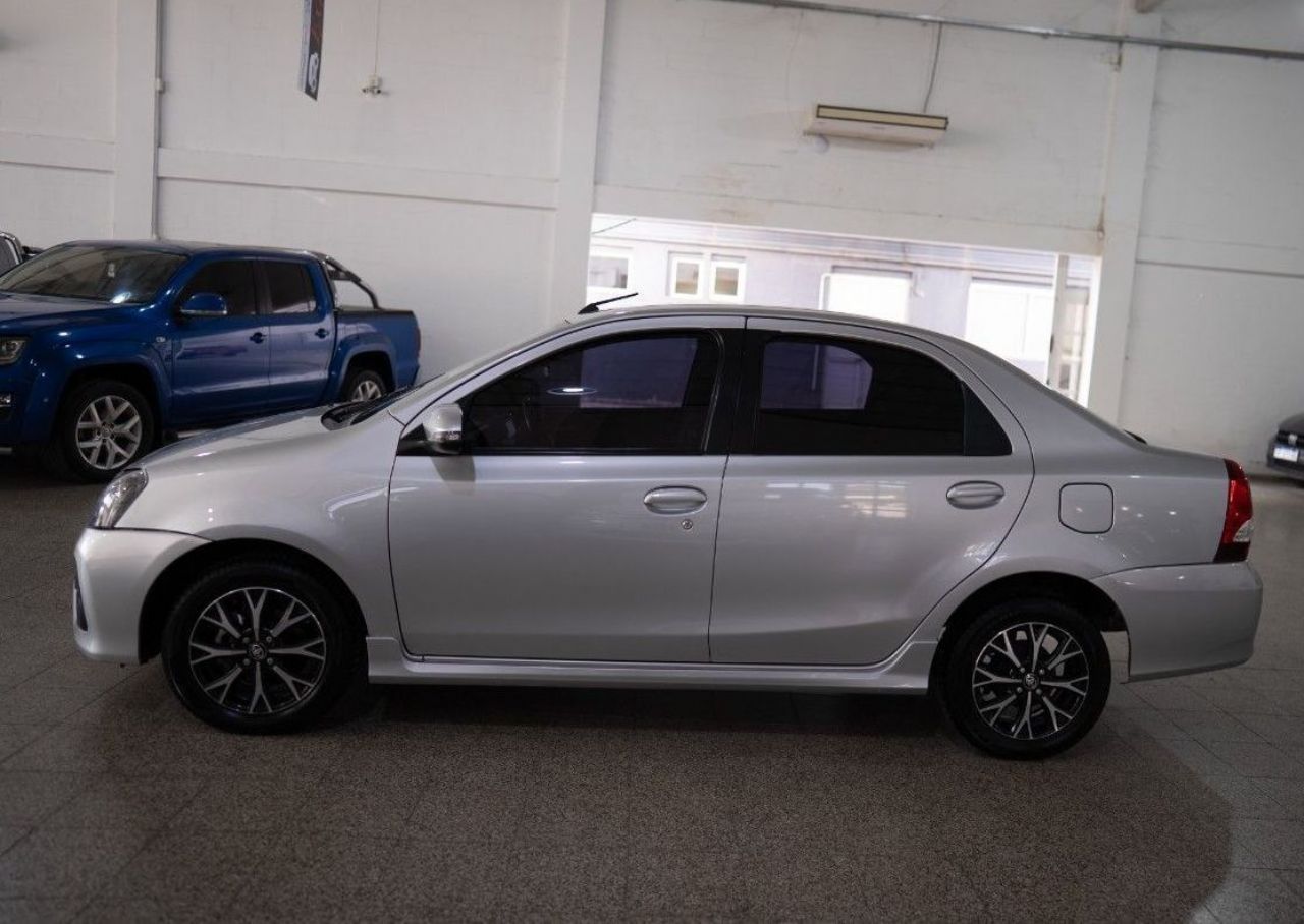 Toyota Etios Usado en San Luis, deRuedas