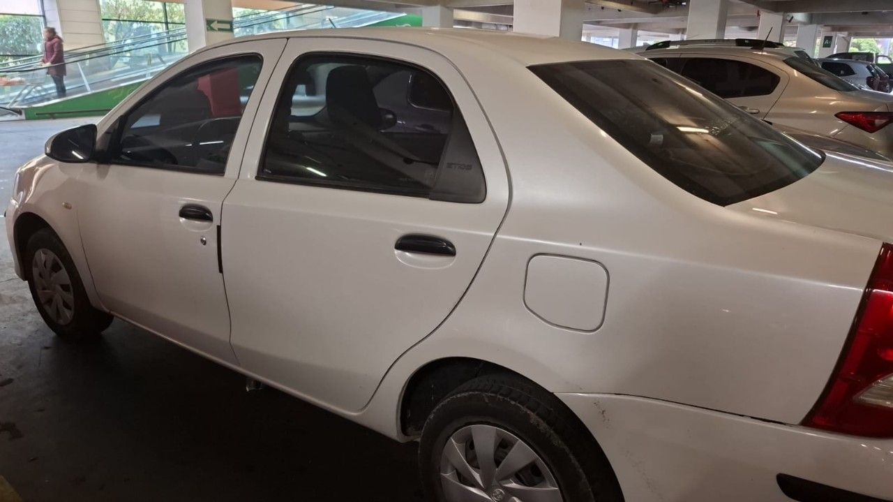 Toyota Etios Usado en Río Negro, deRuedas