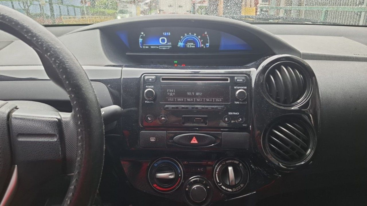 Toyota Etios Usado en Río Negro, deRuedas