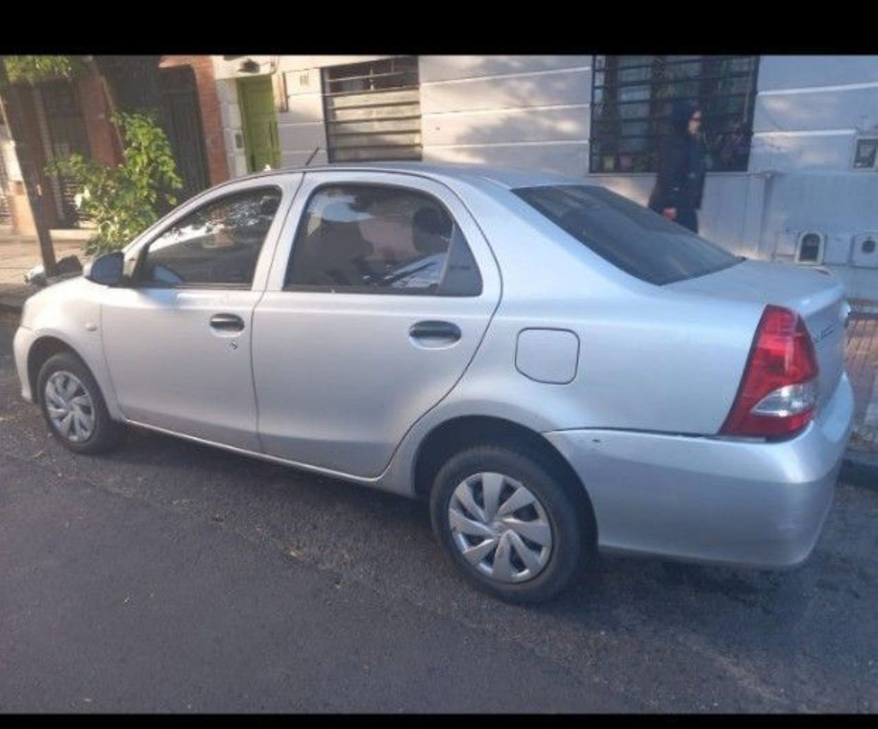 Toyota Etios Usado en Buenos Aires, deRuedas