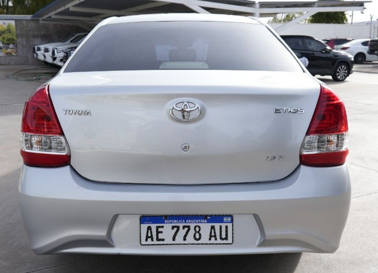 Toyota Etios Usado en San Luis, deRuedas