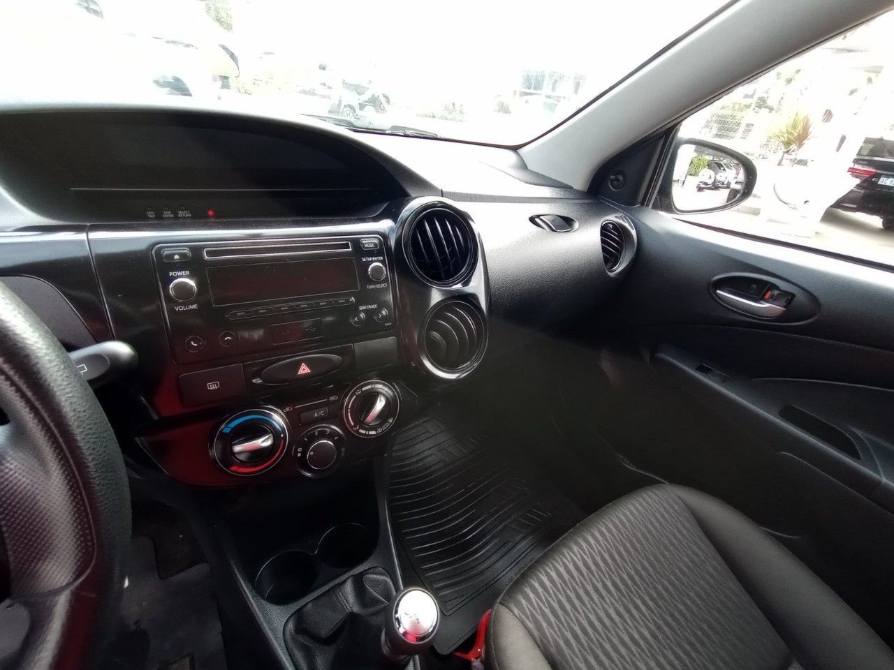 Toyota Etios Usado en San Luis, deRuedas