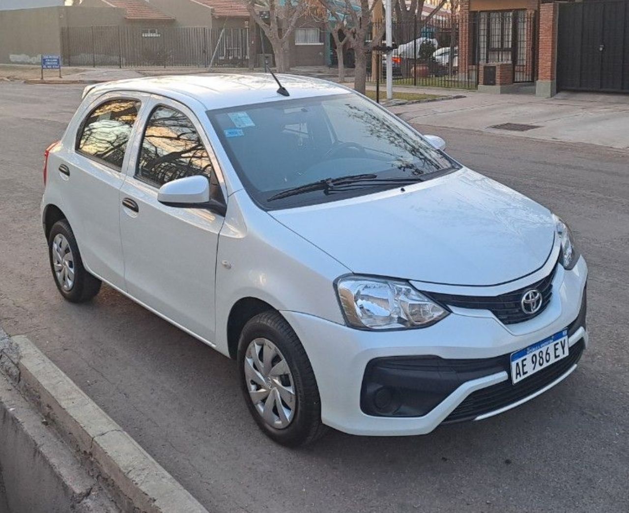 Toyota Etios Usado en Mendoza, deRuedas