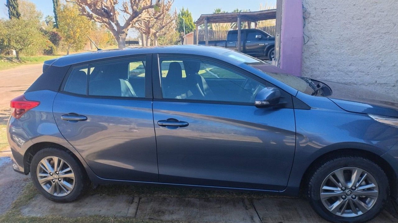 Toyota Etios Usado en Mendoza, deRuedas