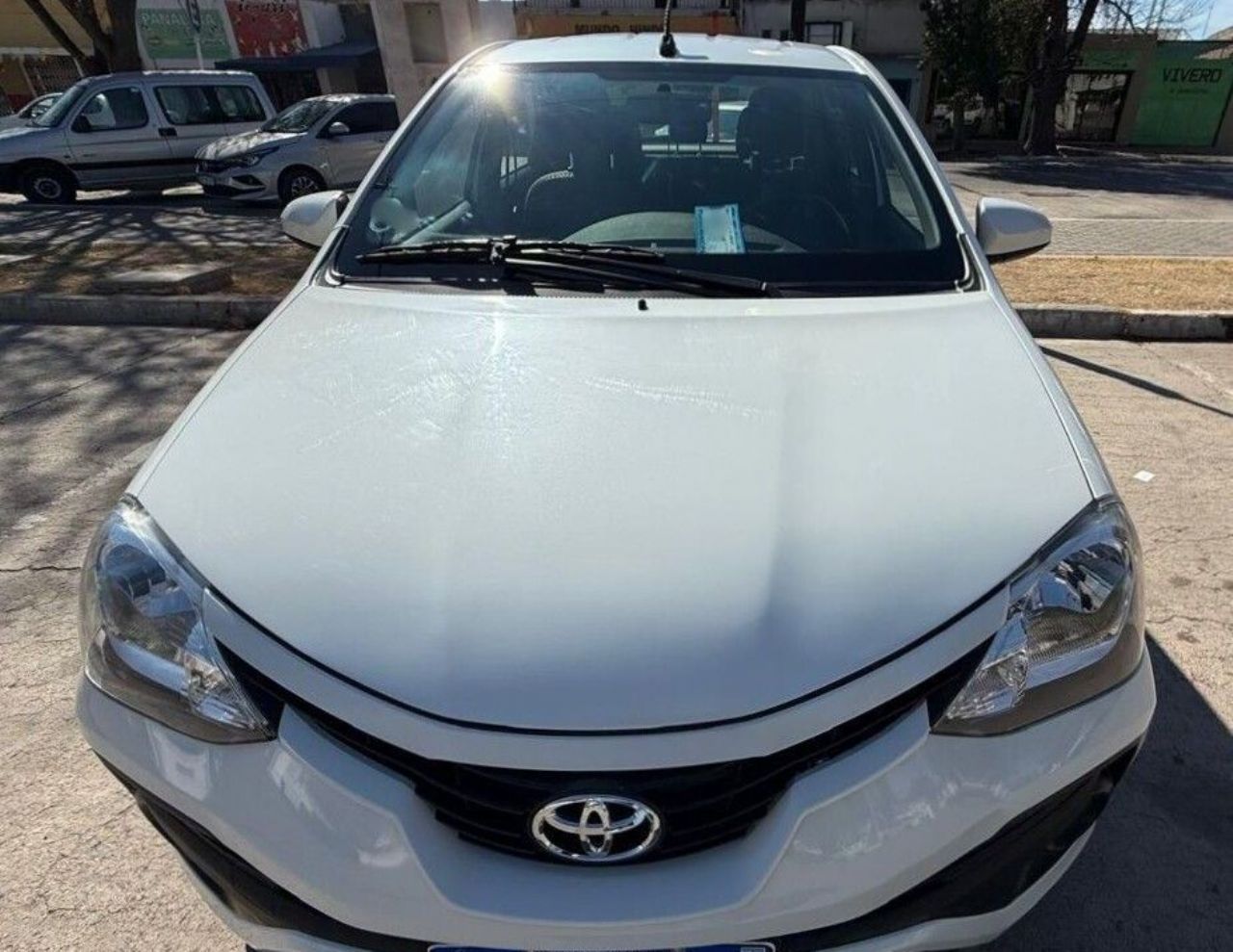 Toyota Etios Usado en Mendoza, deRuedas