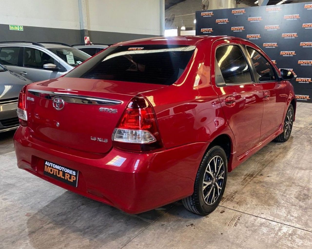 Toyota Etios Usado en Mendoza, deRuedas