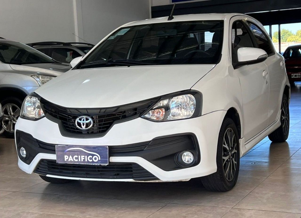 Toyota Etios Usado Financiado en Córdoba, deRuedas