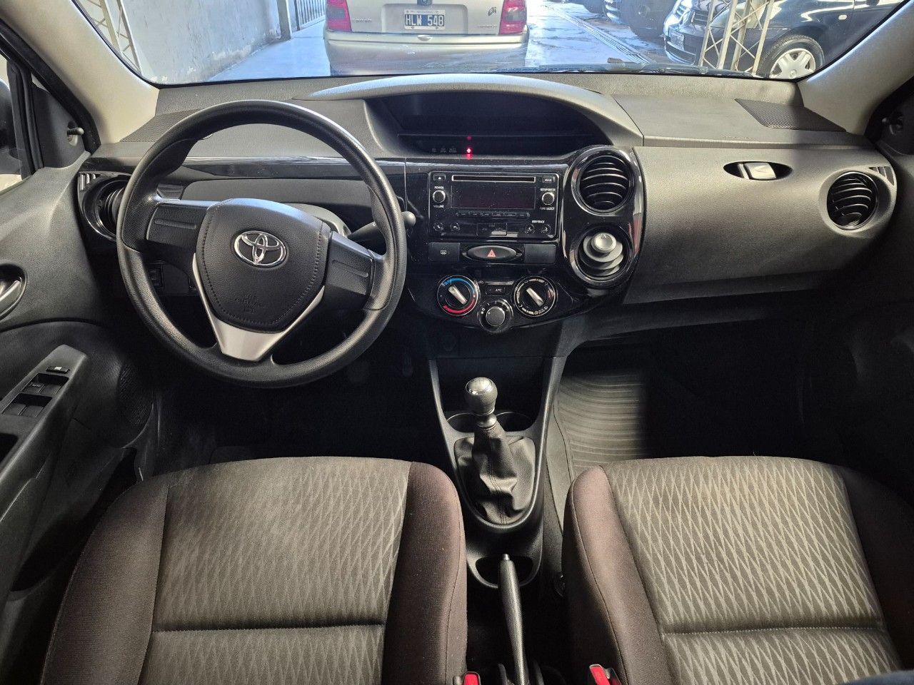 Toyota Etios Usado Financiado en Mendoza, deRuedas