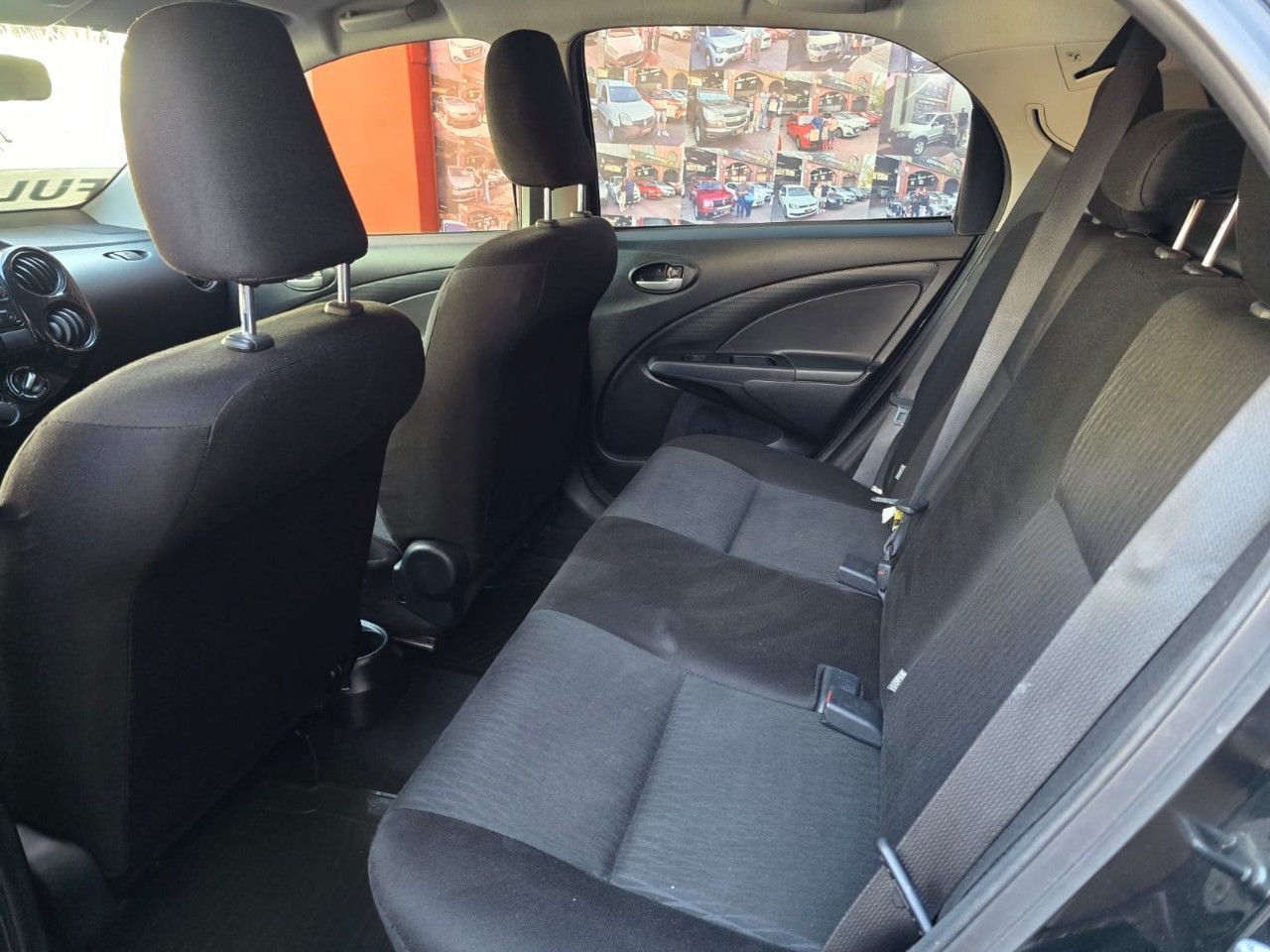 Toyota Etios Usado Financiado en Mendoza, deRuedas