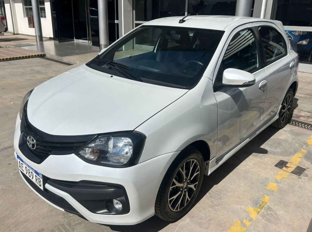 Toyota Etios Usado en Mendoza, deRuedas