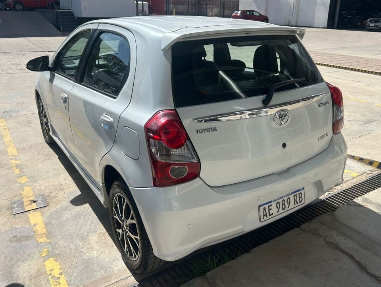Toyota Etios Usado en Mendoza, deRuedas