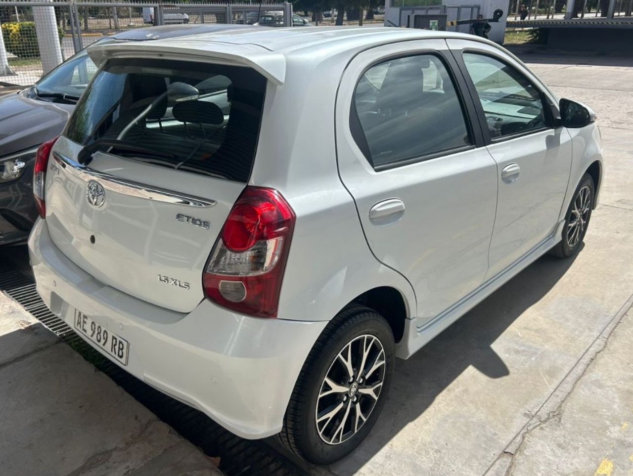 Toyota Etios Usado en Mendoza, deRuedas