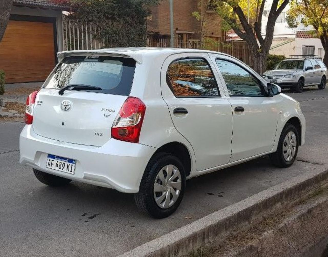 Toyota Etios Usado en Mendoza, deRuedas