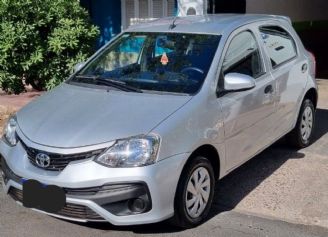 Toyota Etios Usado en Mendoza Financiado