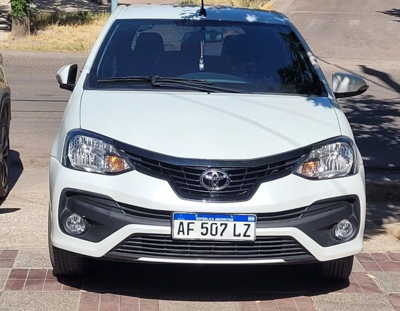 Toyota Etios Usado en Mendoza, deRuedas
