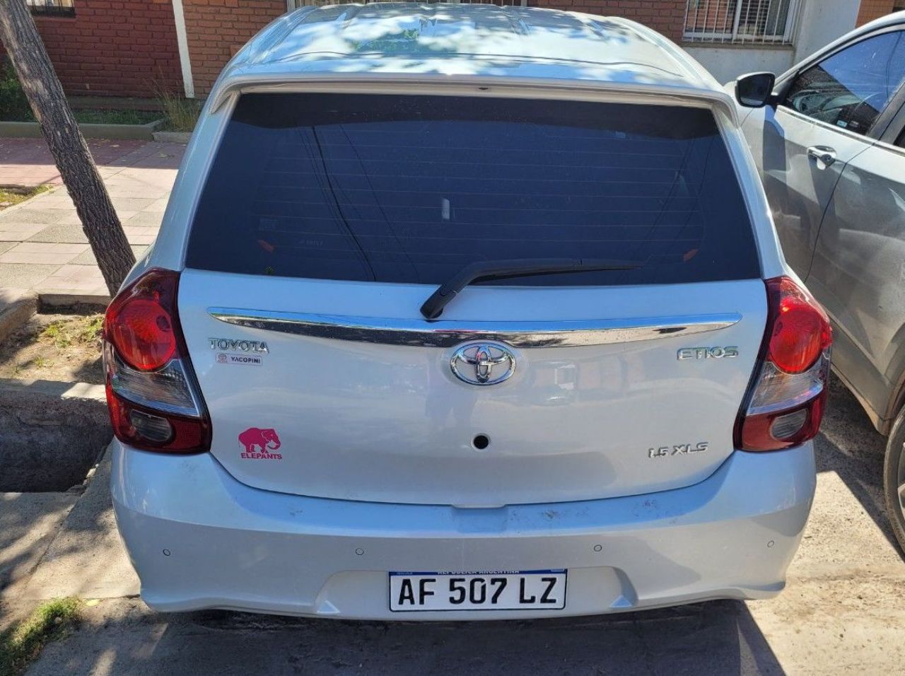 Toyota Etios Usado en Mendoza, deRuedas