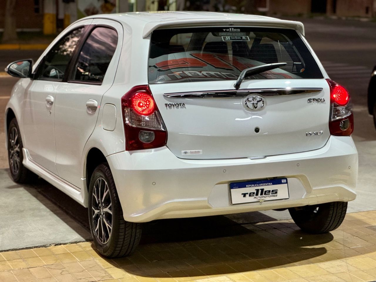 Toyota Etios Usado Financiado en San Juan, deRuedas