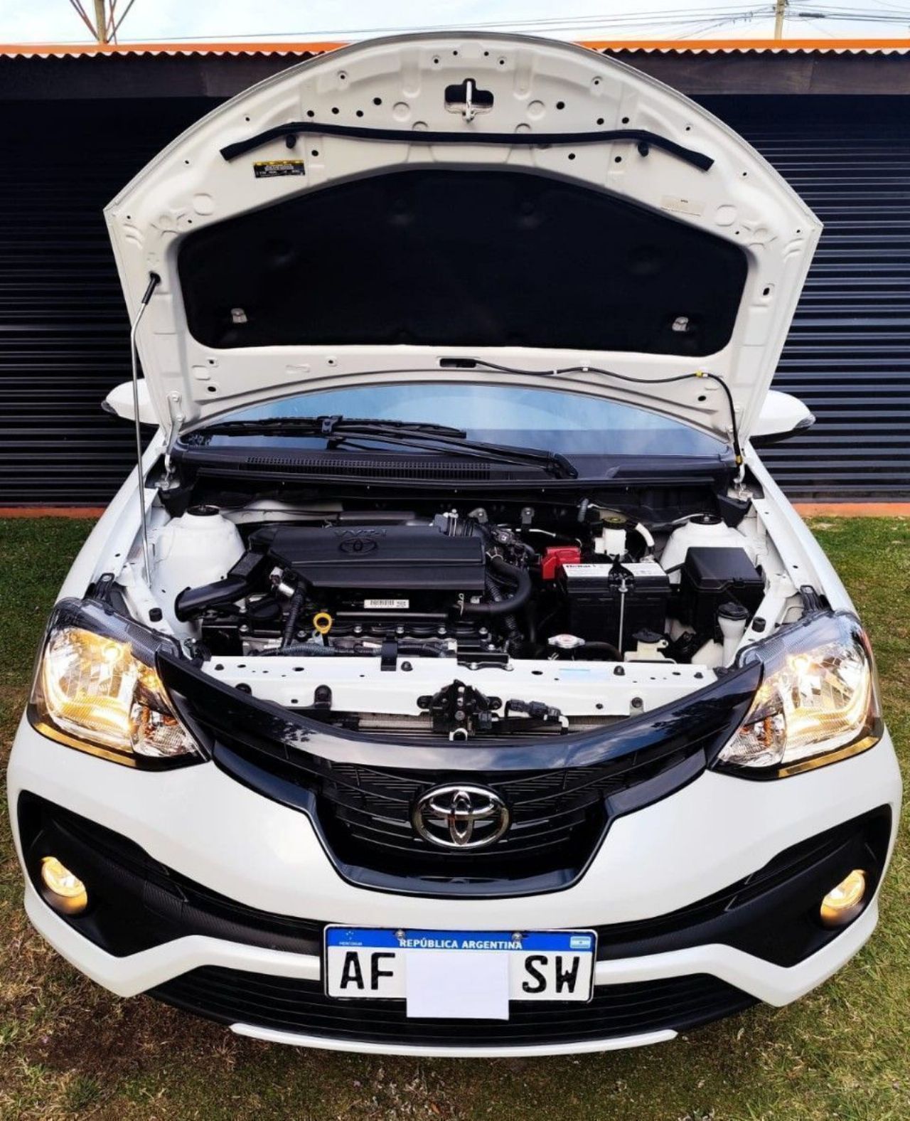 Toyota Etios Usado en Buenos Aires, deRuedas