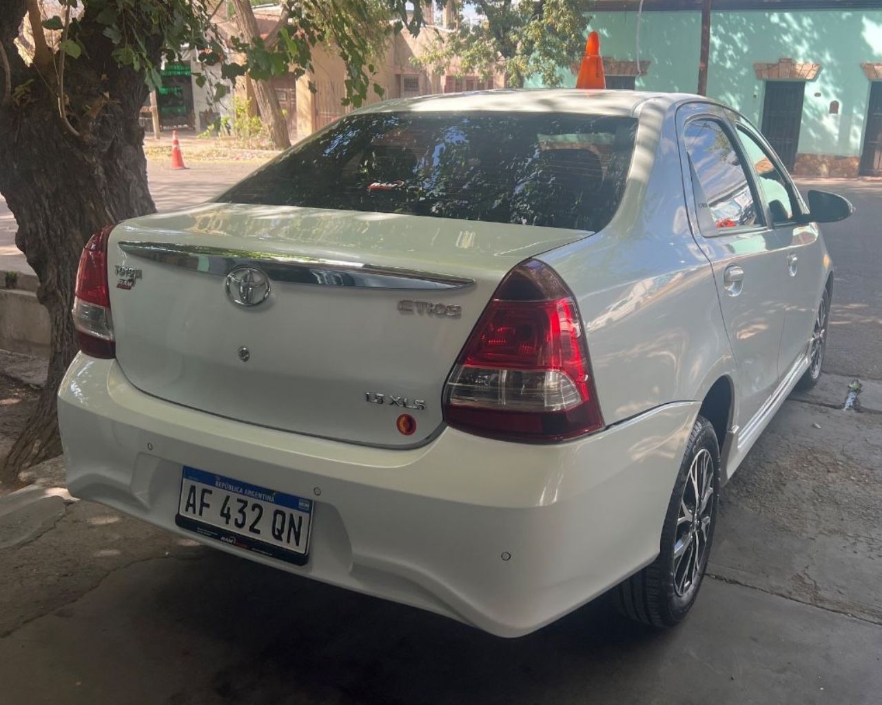 Toyota Etios Usado Financiado en Mendoza, deRuedas
