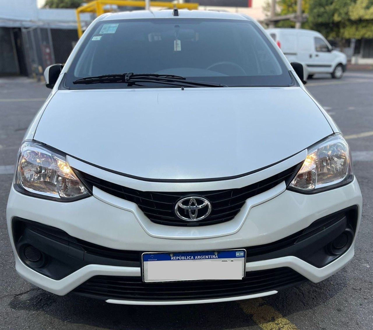 Toyota Etios Usado Financiado en Córdoba, deRuedas