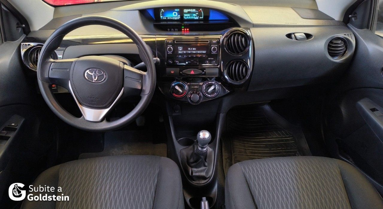 Toyota Etios Usado en Mendoza, deRuedas