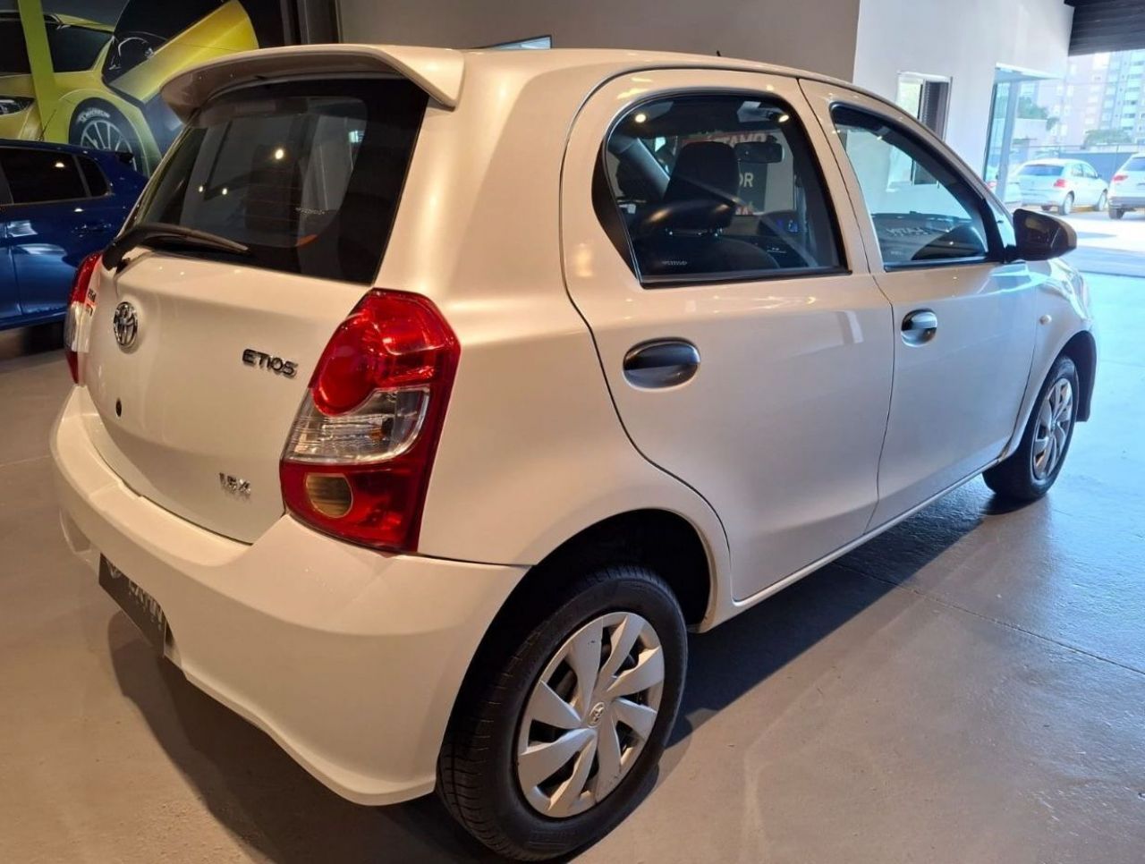 Toyota Etios Usado Financiado en Córdoba, deRuedas
