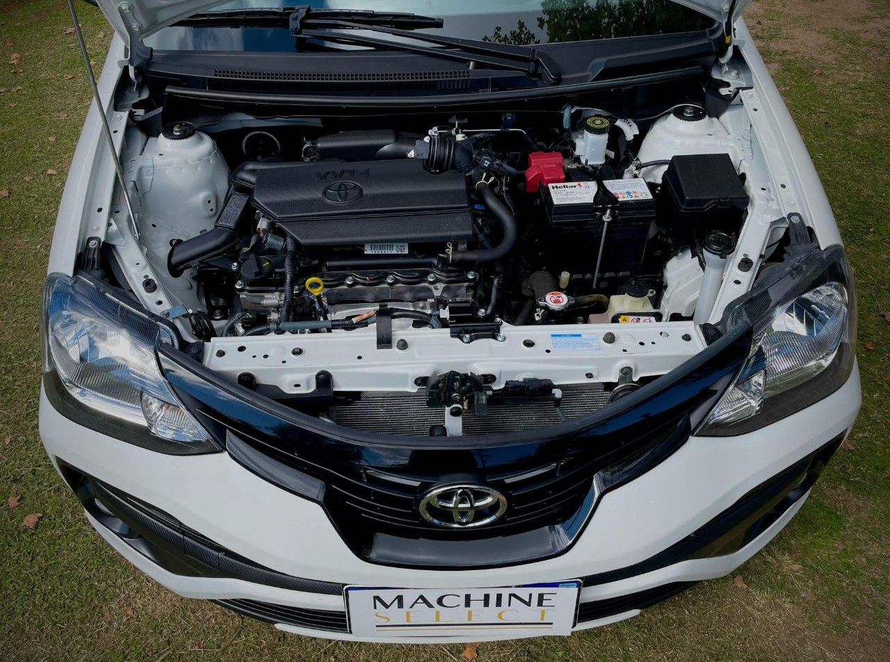 Toyota Etios Usado Financiado en Córdoba, deRuedas
