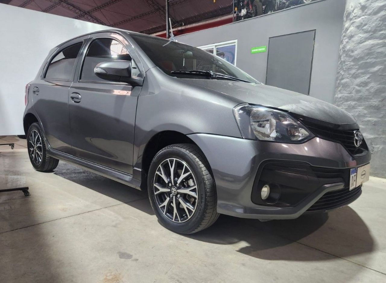 Toyota Etios Usado en Mendoza, deRuedas