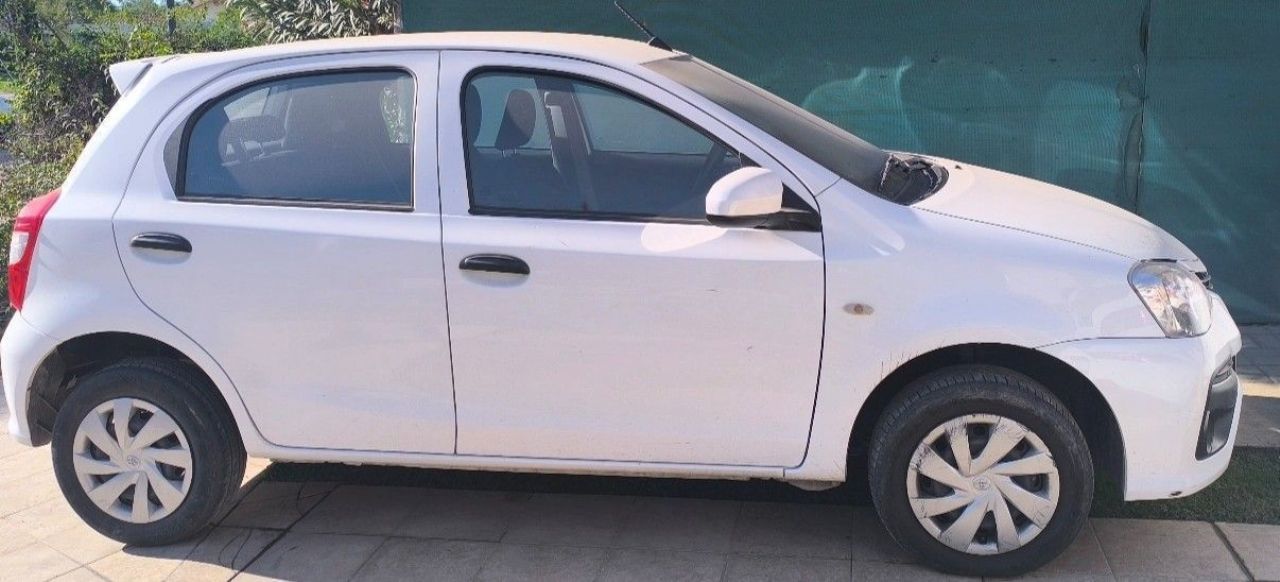 Toyota Etios Usado en Mendoza, deRuedas