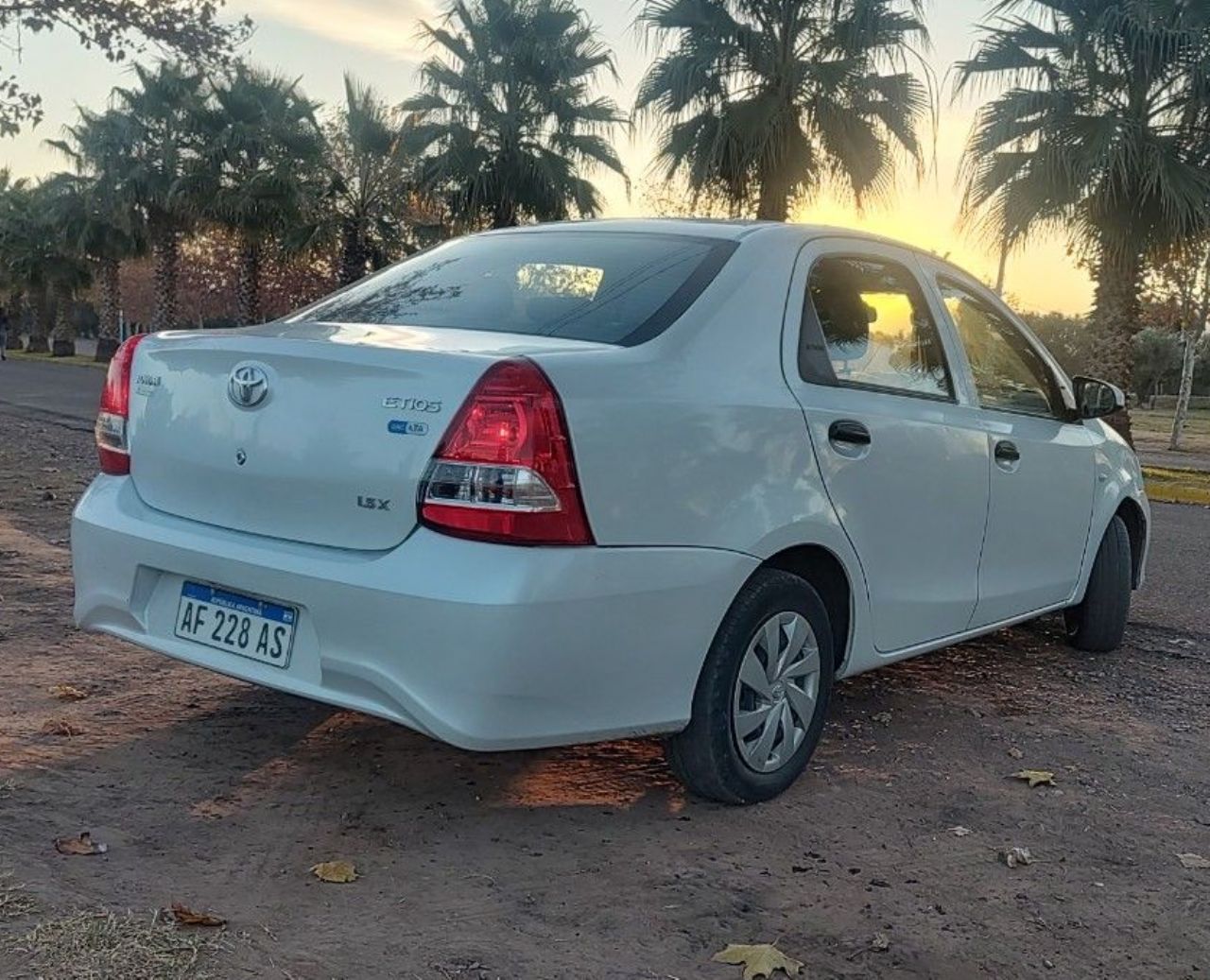 Toyota Etios Usado en Mendoza, deRuedas