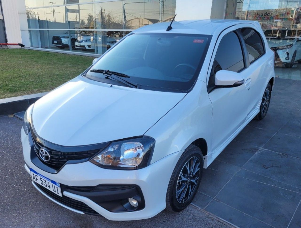 Toyota Etios Usado en Mendoza, deRuedas