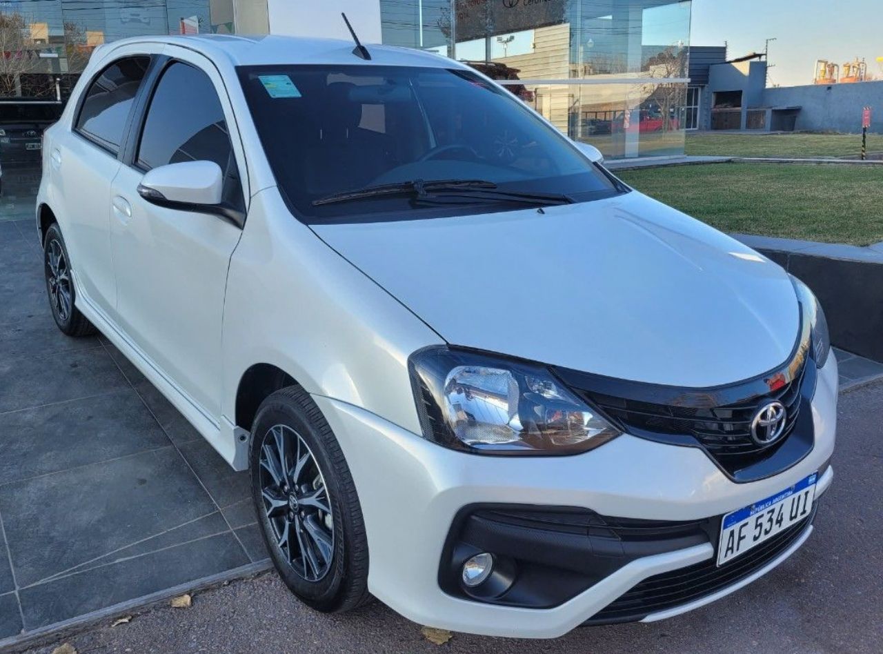 Toyota Etios Usado en Mendoza, deRuedas
