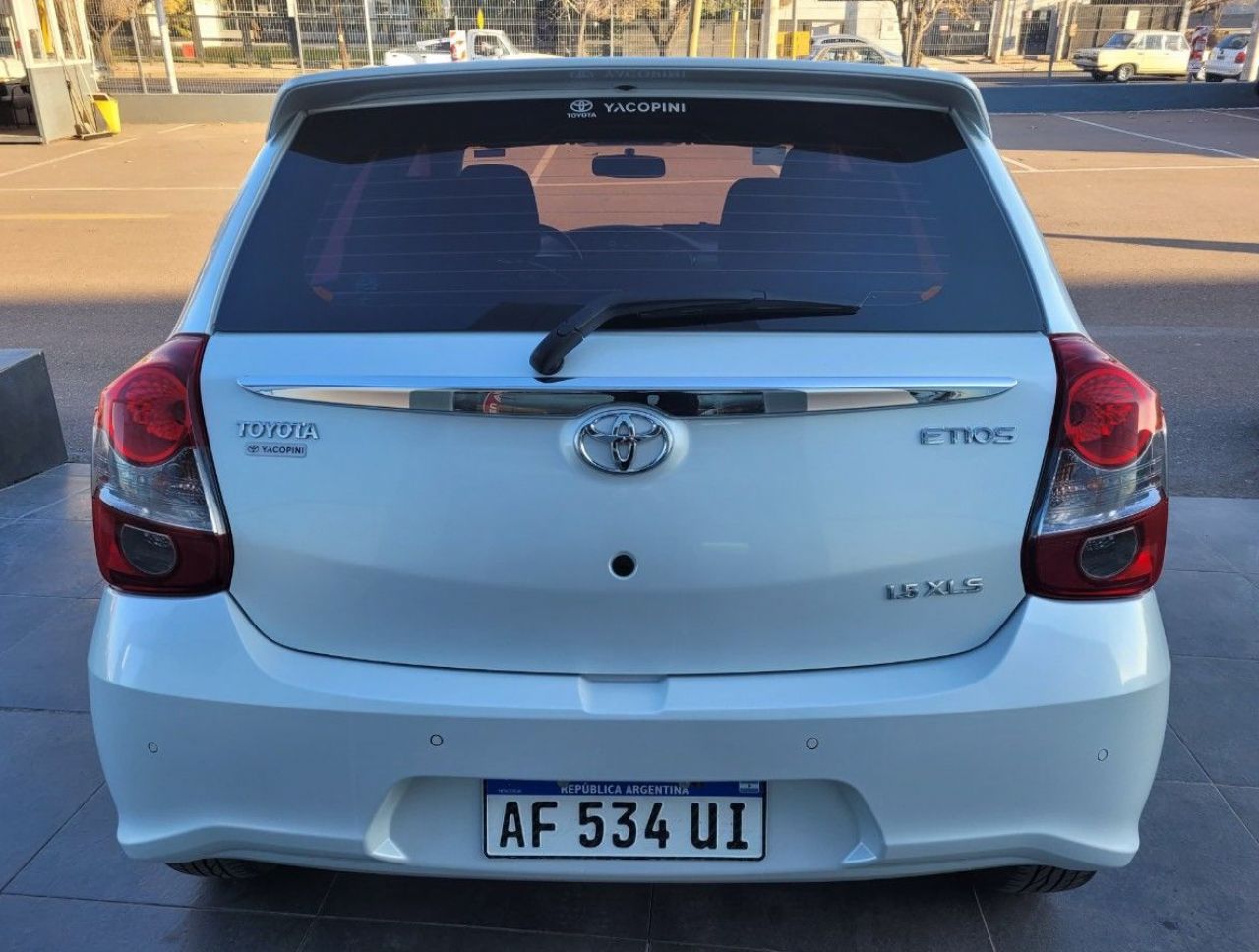 Toyota Etios Usado en Mendoza, deRuedas