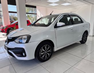 Toyota Etios Usado en Córdoba Financiado