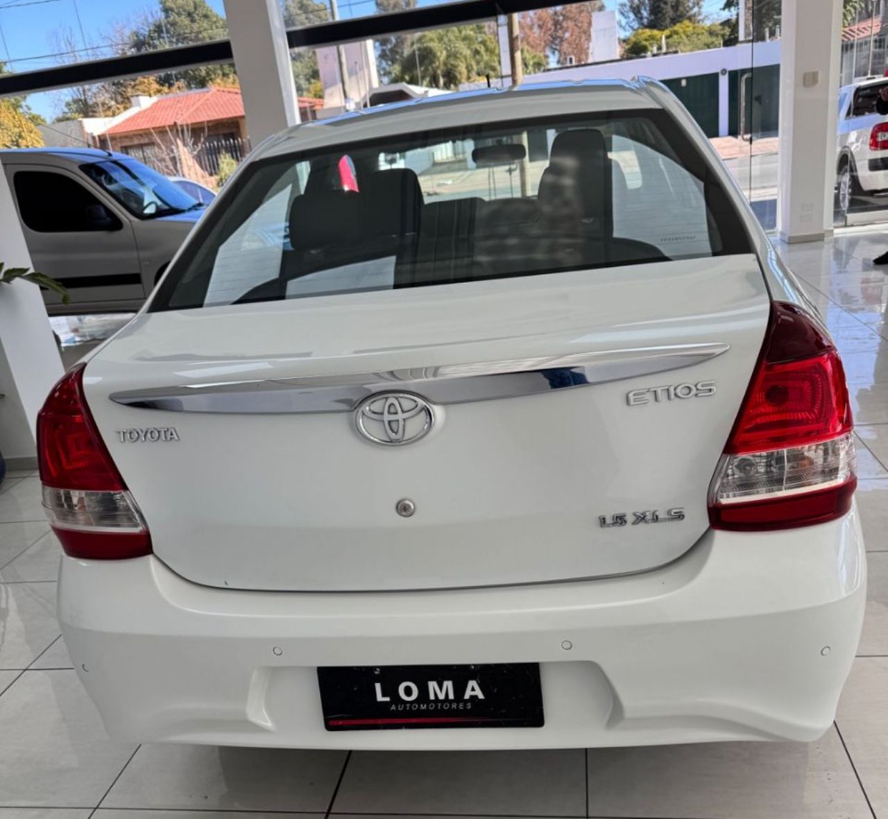 Toyota Etios Usado Financiado en Córdoba, deRuedas