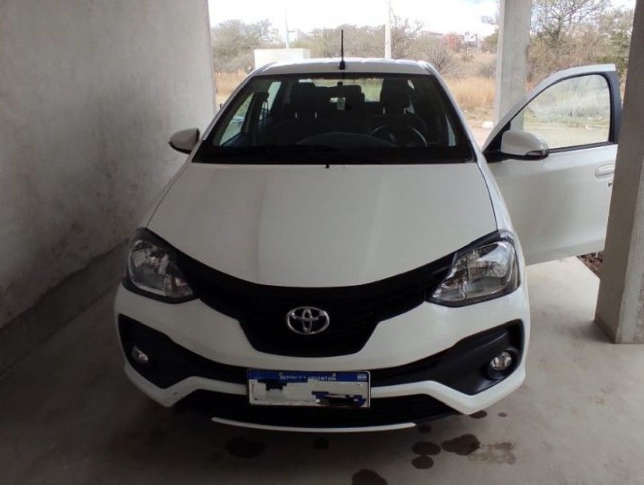 Toyota Etios Usado en Córdoba, deRuedas