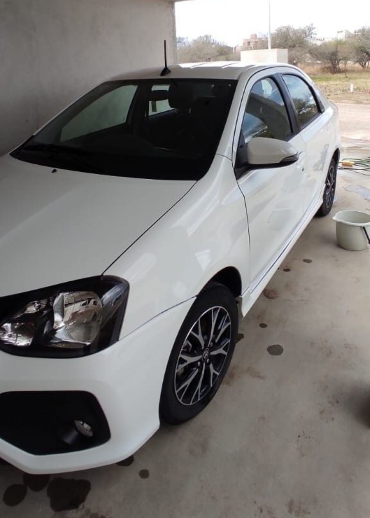 Toyota Etios Usado en Córdoba, deRuedas