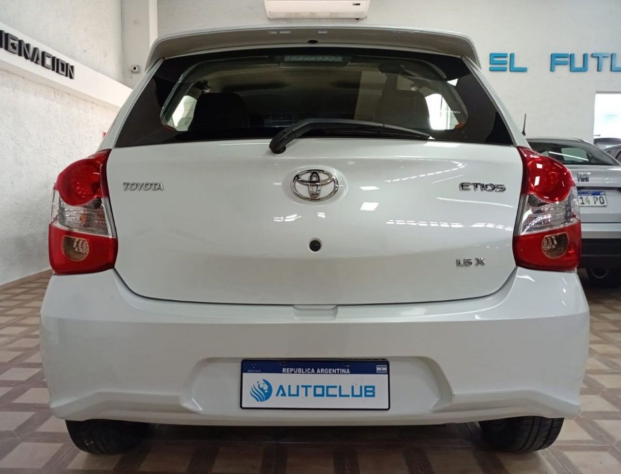 Toyota Etios Usado Financiado en Córdoba, deRuedas