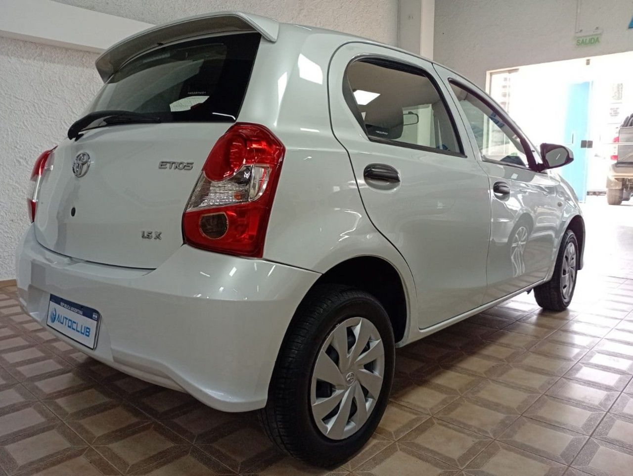 Toyota Etios Usado Financiado en Córdoba, deRuedas