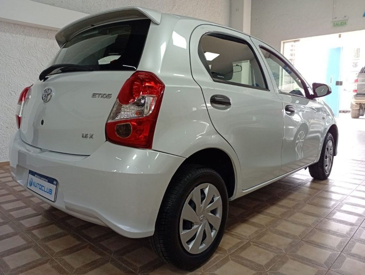 Toyota Etios Usado Financiado en Córdoba, deRuedas