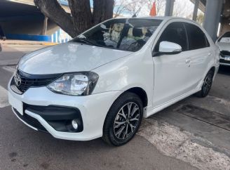 Toyota Etios Usado en Mendoza Financiado