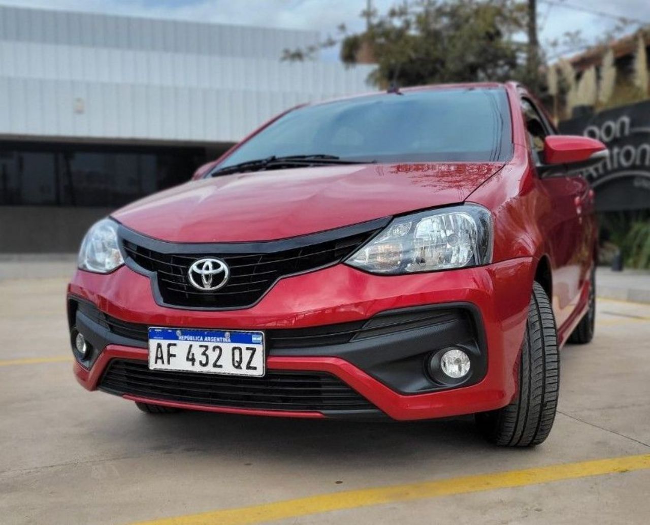 Toyota Etios Usado en Mendoza, deRuedas