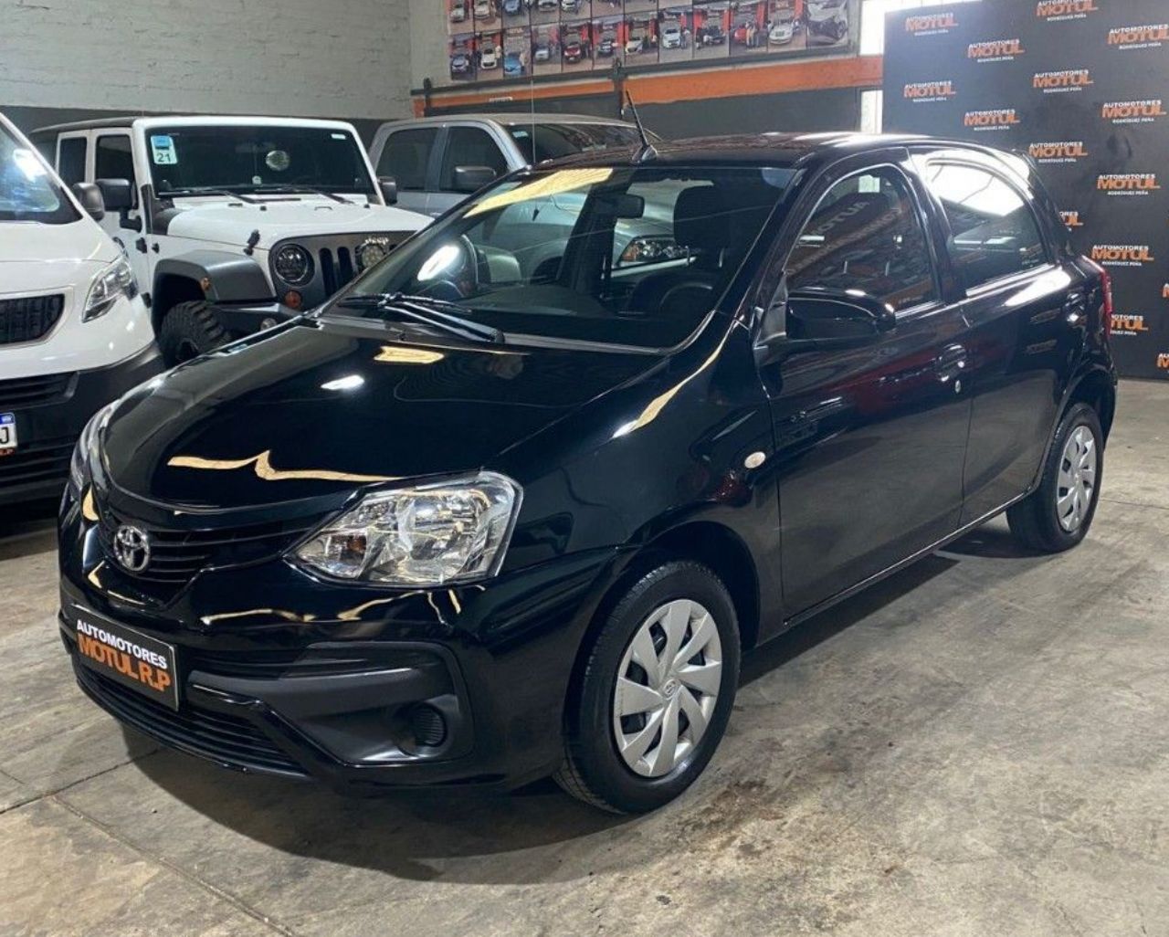 Toyota Etios Usado en Mendoza, deRuedas