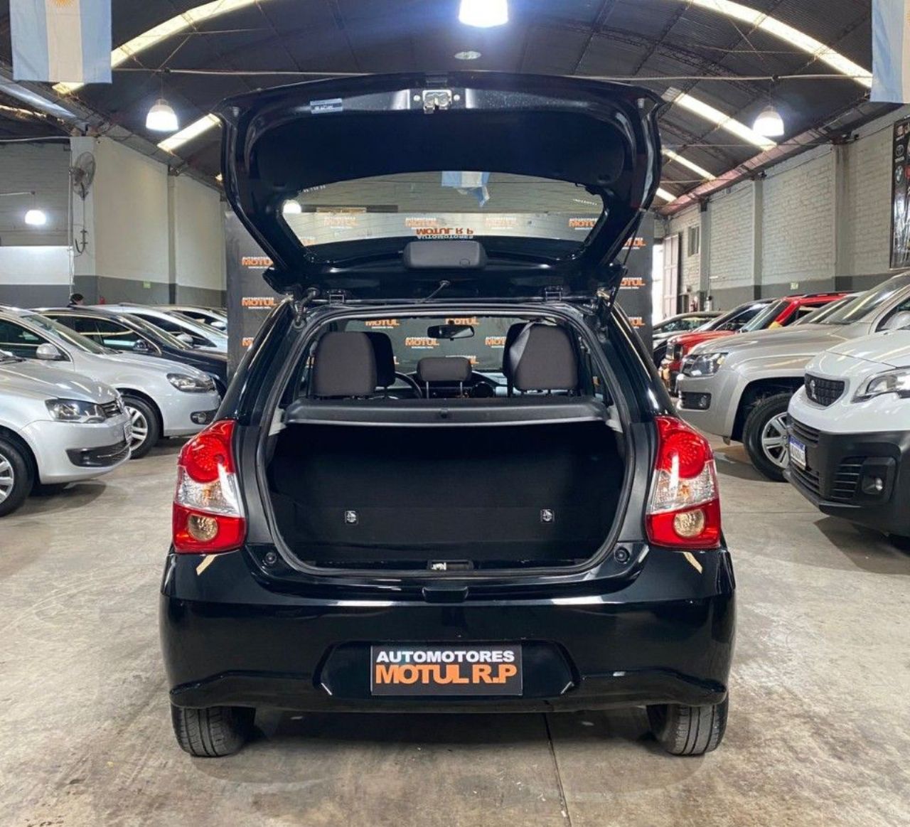 Toyota Etios Usado en Mendoza, deRuedas