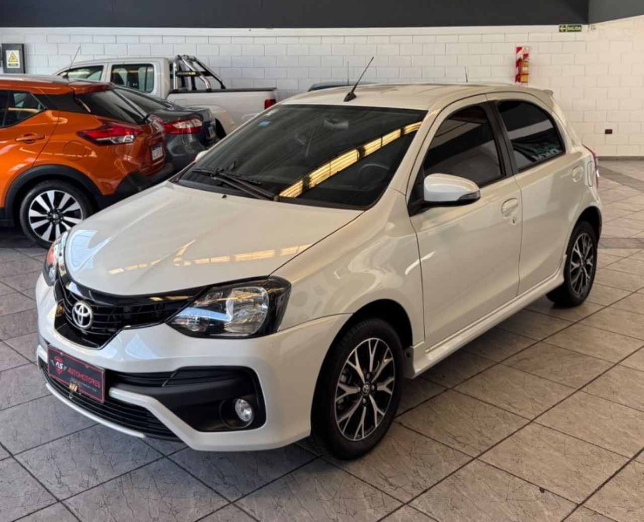 Toyota Etios Usado Financiado en Córdoba, deRuedas