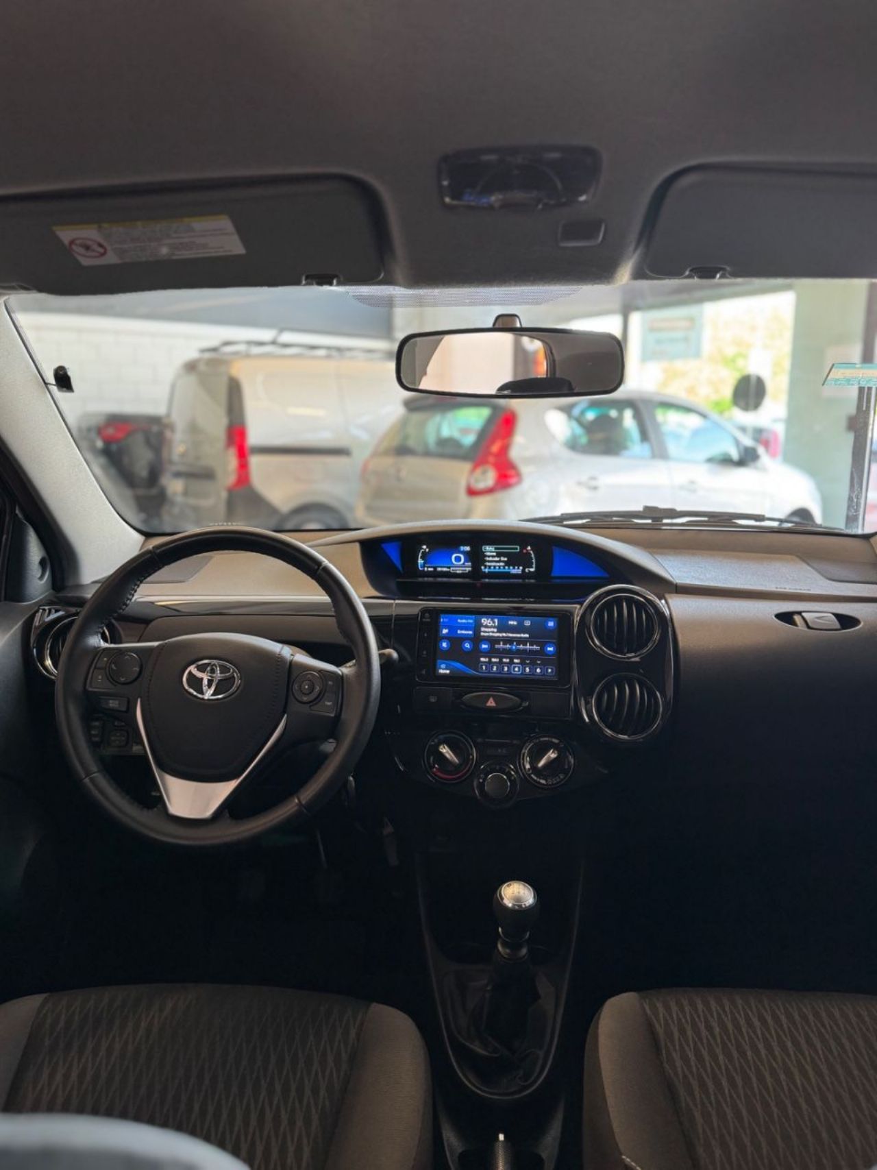 Toyota Etios Usado Financiado en Córdoba, deRuedas