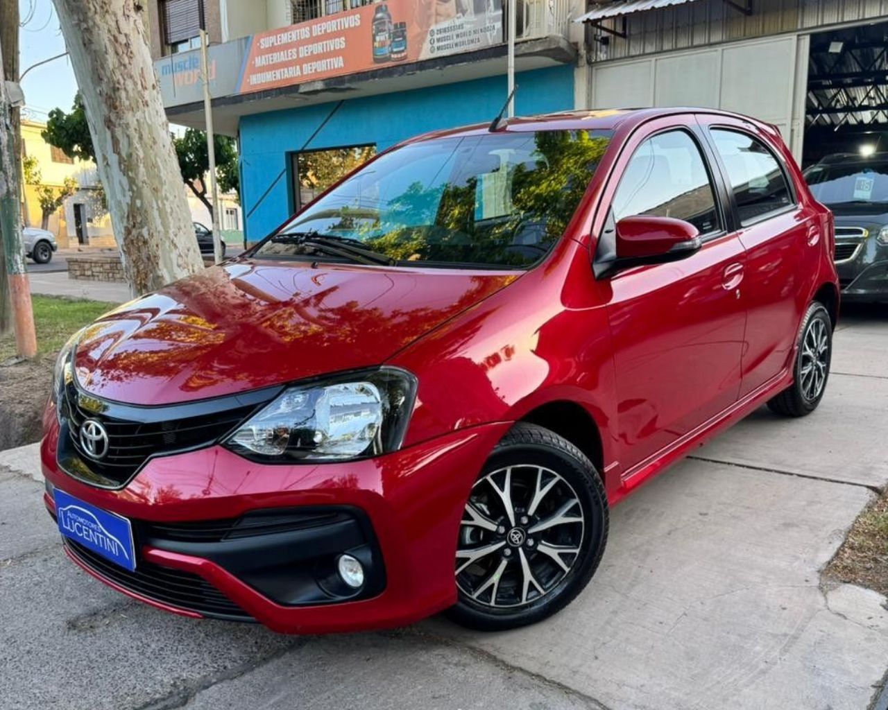 Toyota Etios Usado Financiado en Mendoza, deRuedas