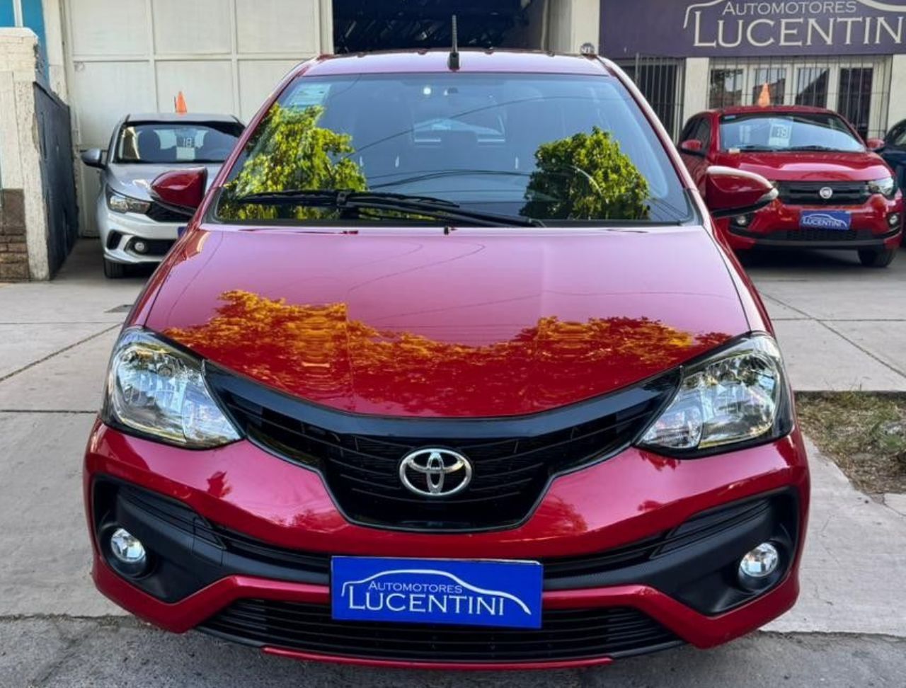 Toyota Etios Usado Financiado en Mendoza, deRuedas
