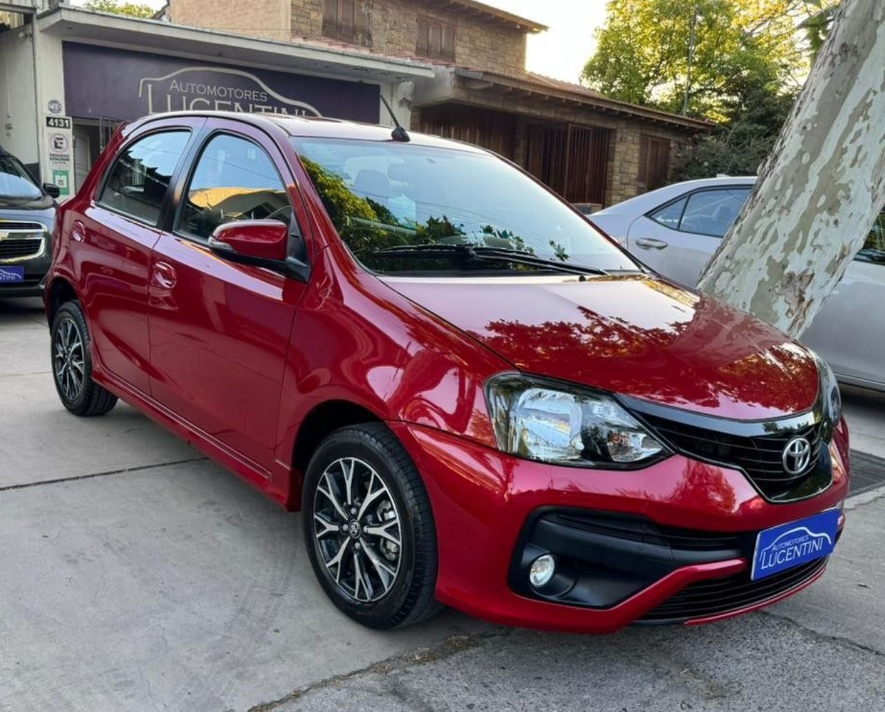 Toyota Etios Usado Financiado en Mendoza, deRuedas