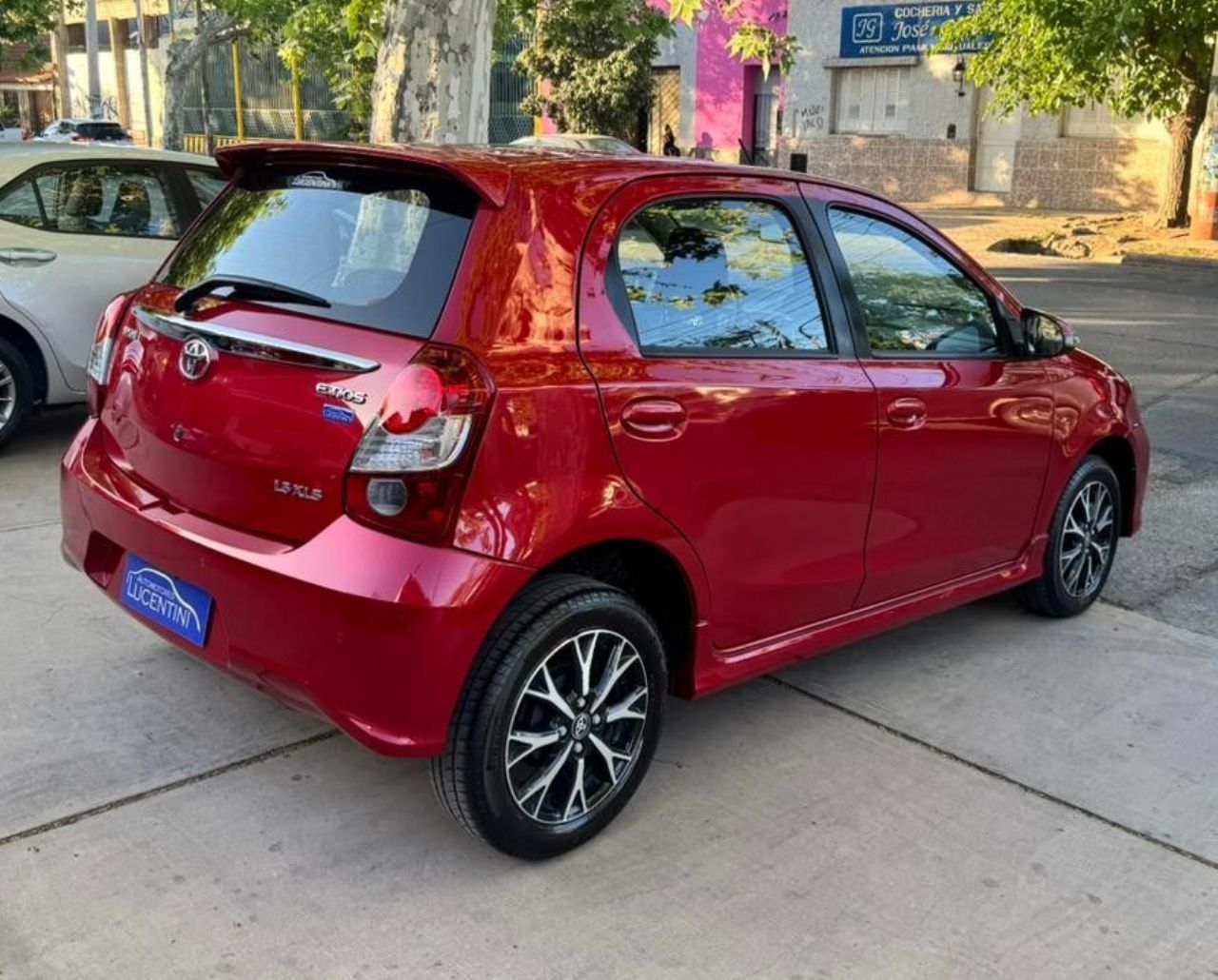 Toyota Etios Usado Financiado en Mendoza, deRuedas